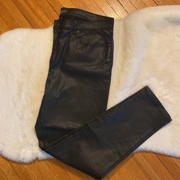 Banana Republic Lightweight Jeans - Picture 3 of 6